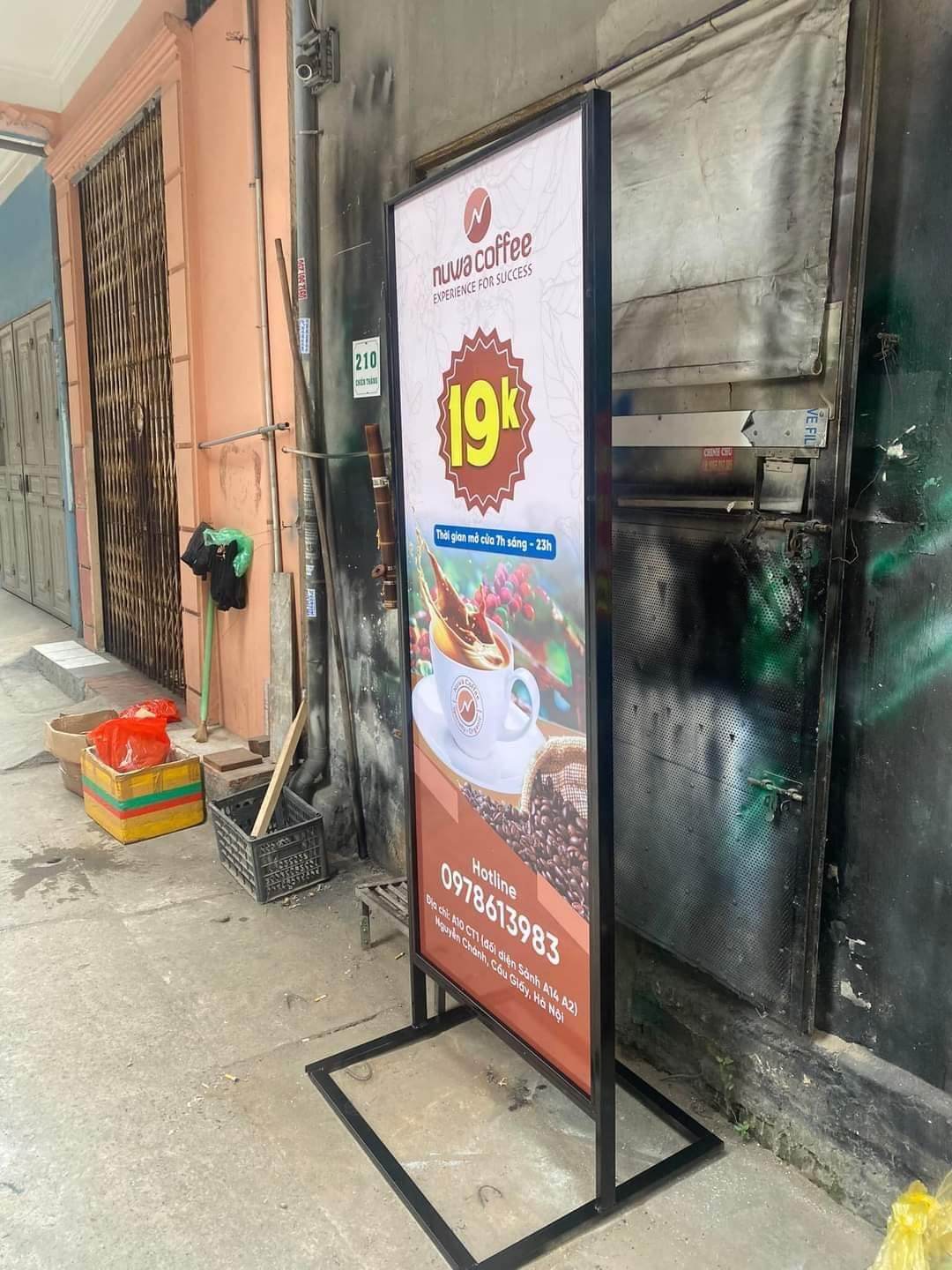 Standee Khung Sắt Ngoài Trời