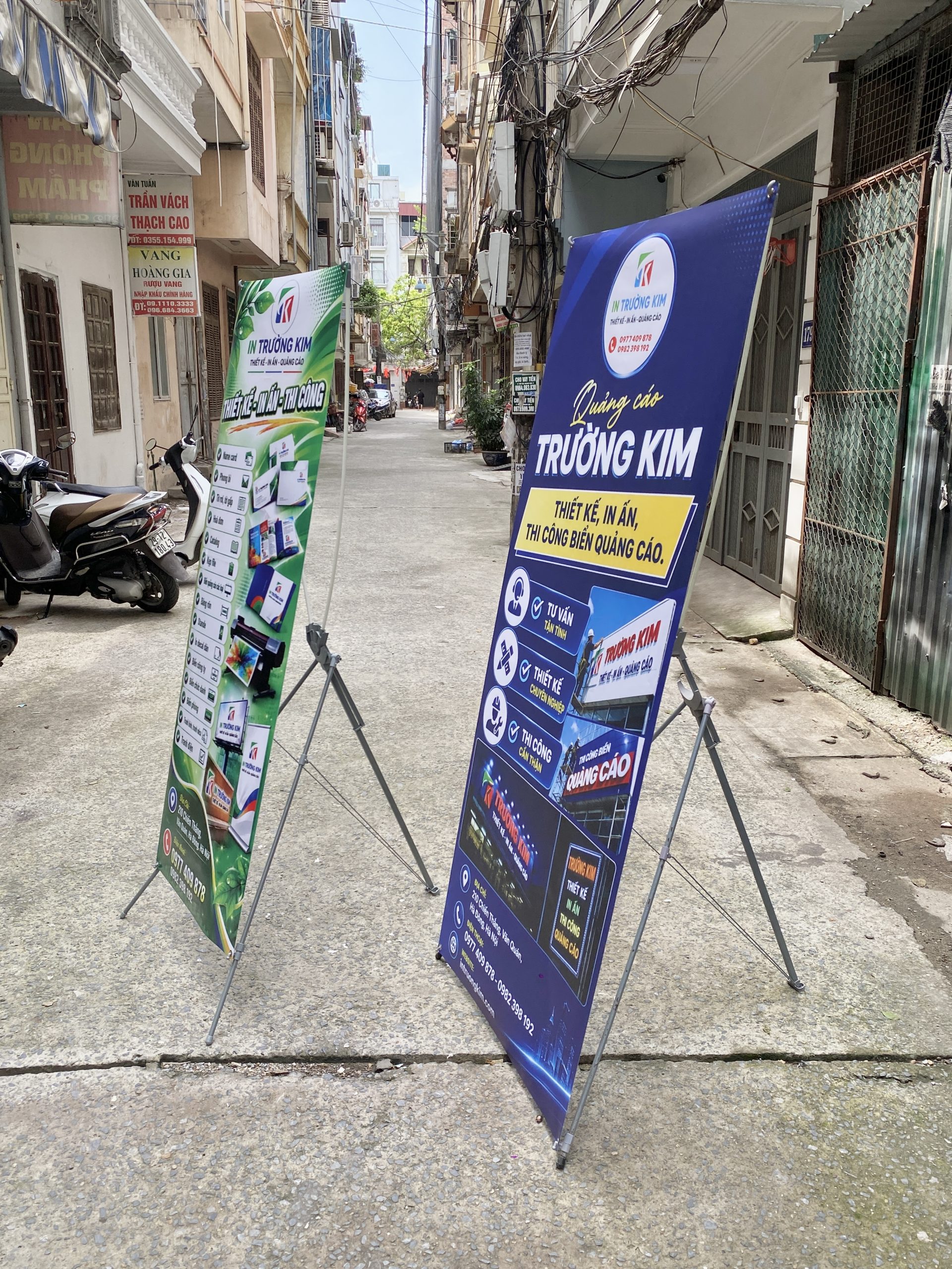 Standee giá X
