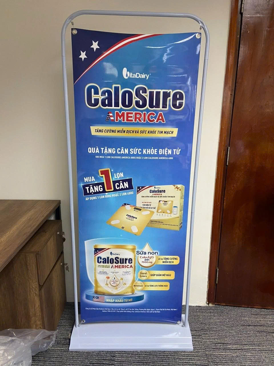 Standee khung kiểu cửa